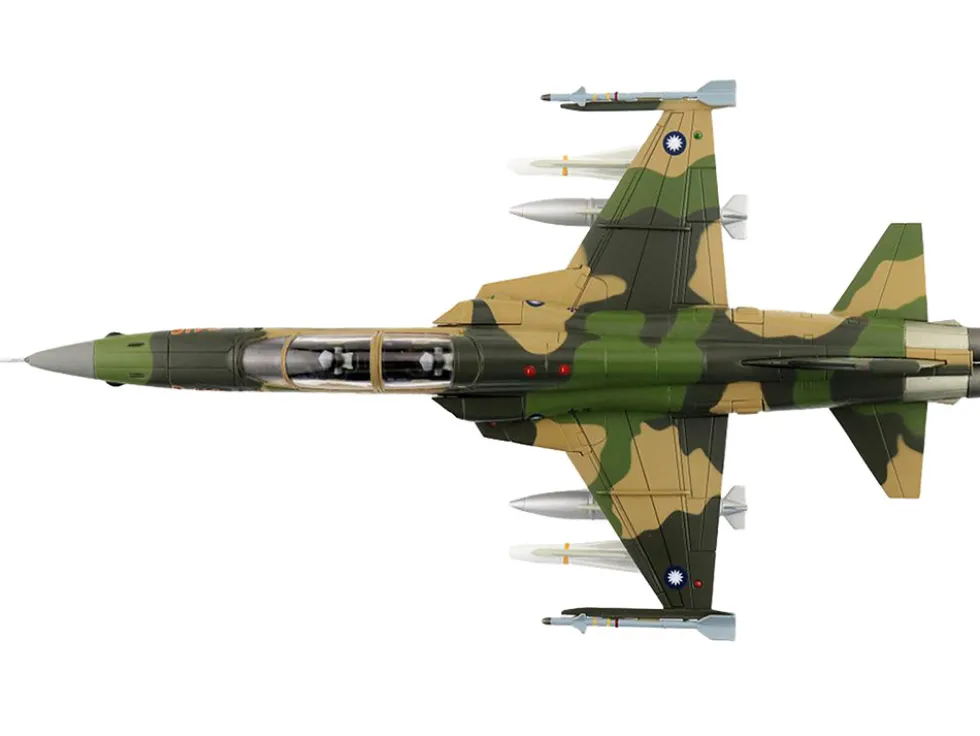 Northrop F-5F Tiger II Aircraft "46th Aggressor Squadron, 7th Flight Training Wing" Republic of China Air Force "Air Power Series" 1/72 Diecast Model by Hobby Master