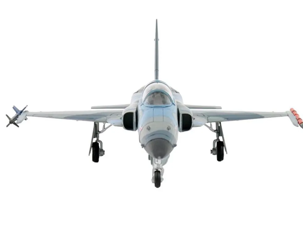 Northrop F-5N Tiger II Aircraft "Red 117, 761533, Adversary Fighter, VFC-111 Sundowners" (2017) United States Navy "Air Power Series" 1/72 Diecast Model by Hobby Master