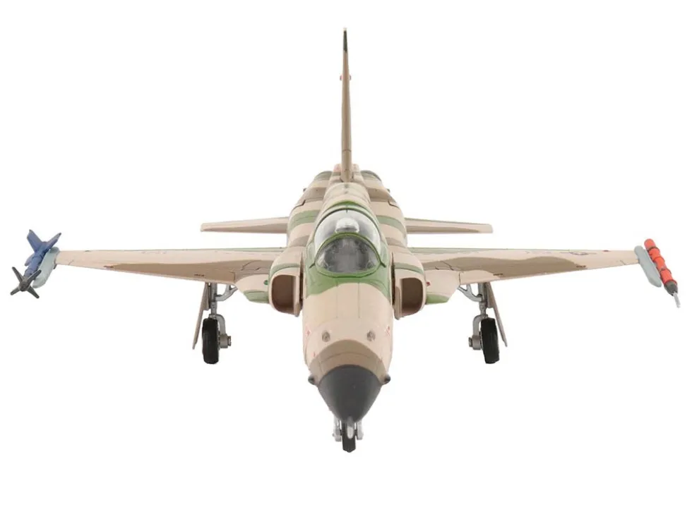 Northrop F-5N Tiger II Aircraft "Red 117, 761533, Adversary Fighter, VFC-111 Sundowners" United States Navy "Air Power Series" 1/72 Diecast Model by Hobby Master