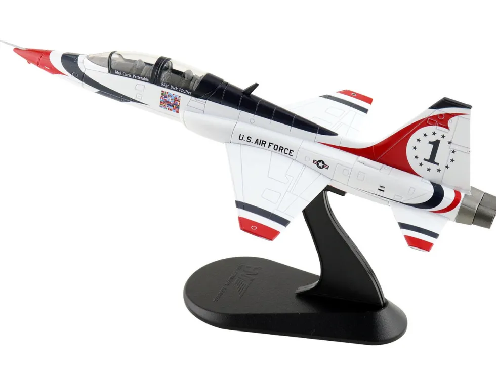 Northrop T-38 NASA Aircraft "#1, Thunderbirds" (1970s) United States Air Force "Air Power Series" 1/72 Diecast Model by Hobby Master