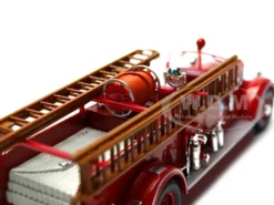 1939 Packard Fire Engine Car Red 1/32 Diecast Model Car Signature Models 32400