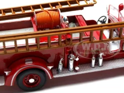 1939 Packard Fire Engine Car Red 1/32 Diecast Model Car Signature Models 32400