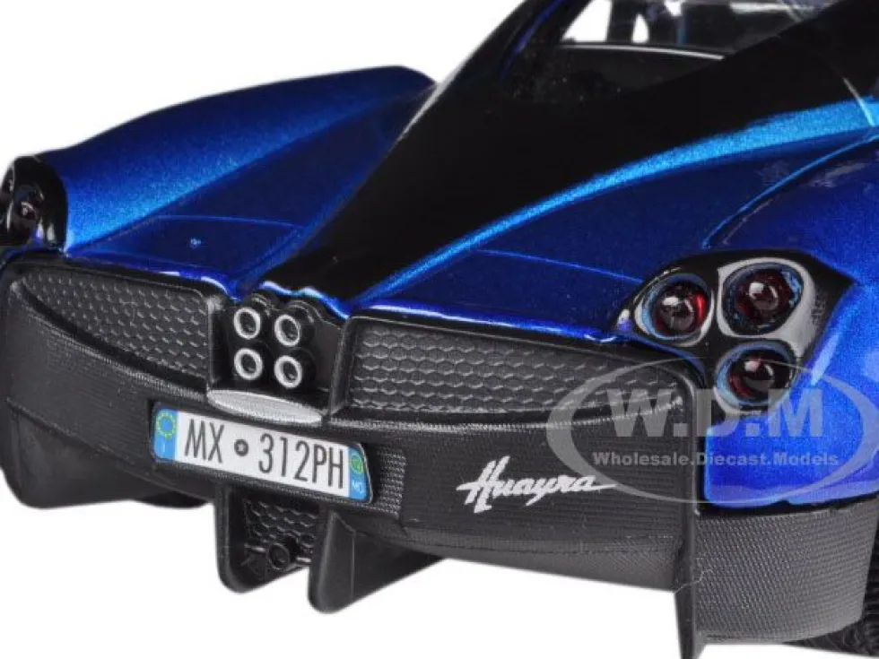 Pagani Huayra Blue 1/24 Diecast Car Model Motormax 79312