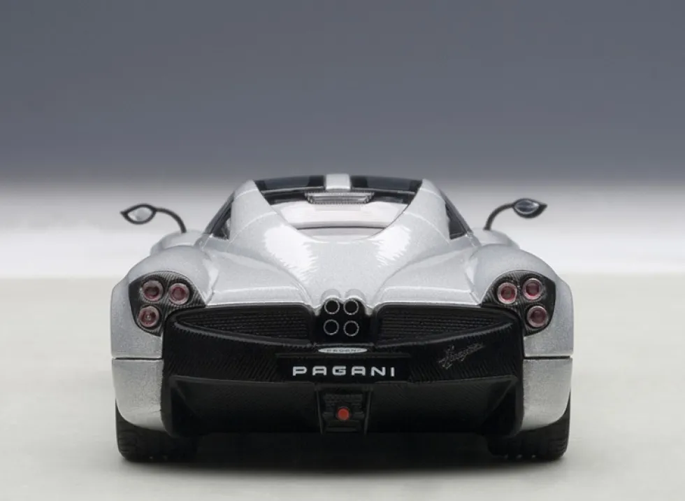 Pagani Huayra Metallic Silver 1/43 Diecast Model Car Autoart 58206