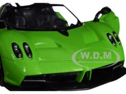 Pagani Huayra Roadster Green 1/24 Diecast Model Car Motormax 79354