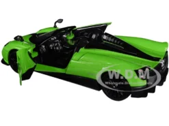 Pagani Huayra Roadster Green 1/24 Diecast Model Car Motormax 79354