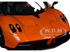 Pagani Huayra Roadster Orange 1/24 Diecast Model Car Motormax 79354