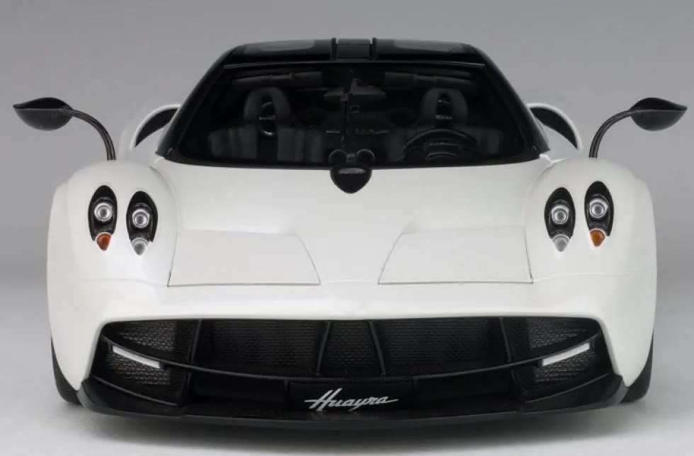 Pagani Huayra White 1/12 Model Car Autoart 12231