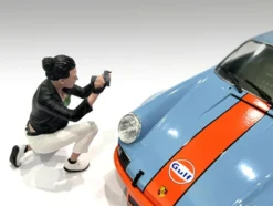 Photographers Figure #5 for 1/24 Scale Models by American Diorama