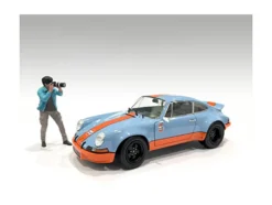 Photographers Figure #1 for 1/24 Scale Models by American Diorama