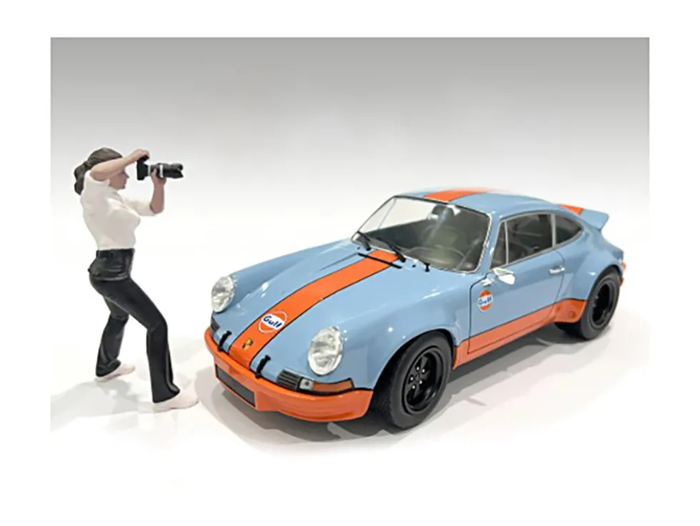 Photographers Figure #2 for 1/18 Scale Models by American Diorama