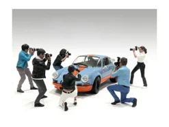 Photographers 6 piece Figure Set for 1/24 Scale Models by American Diorama