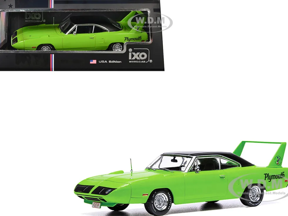 1970 Plymouth Road Runner Superbird Green with Black Vinyl Top 1/43 Diecast Model by IXO Models
