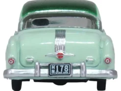 1954 Pontiac Chieftain 4 Door Shannon Green with Brookmere Green Top 1/87 (HO) Scale Diecast Model Car by Oxford Diecast