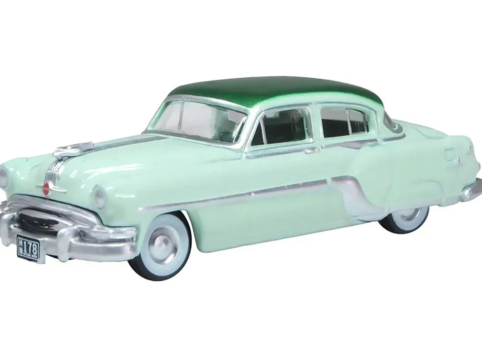 1954 Pontiac Chieftain 4 Door Shannon Green with Brookmere Green Top 1/87 (HO) Scale Diecast Model Car by Oxford Diecast