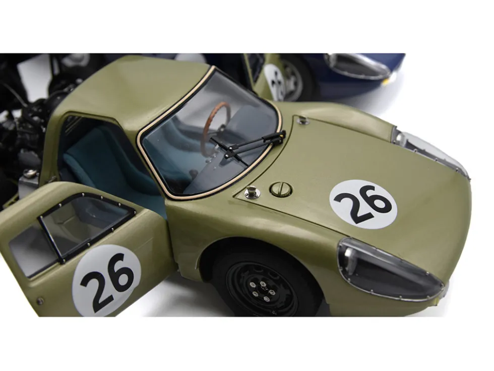 Porsche 904 Carrera GTS #26 Innes Ireland "Silverstone International Grand Touring" (1964) Limited Edition to 1000 pieces Worldwide 1/18 Diecast Model Car by CMC