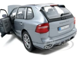 2008 Porsche Cayenne Turbo Silver 1/18 Diecast Model Car Motormax 73179