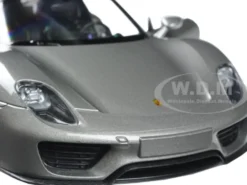Porsche 918 Spyder Silver Closed Roof 1/24 Diecast Model Car Welly 24055