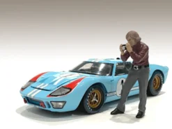 Race Day 1 Figurine II for 1/18 Scale Models American Diorama 76284