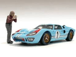 Race Day 1 Figurine II for 1/18 Scale Models American Diorama 76284