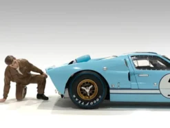 Race Day 1 Figurine IV for 1/18 Scale Models American Diorama 76286