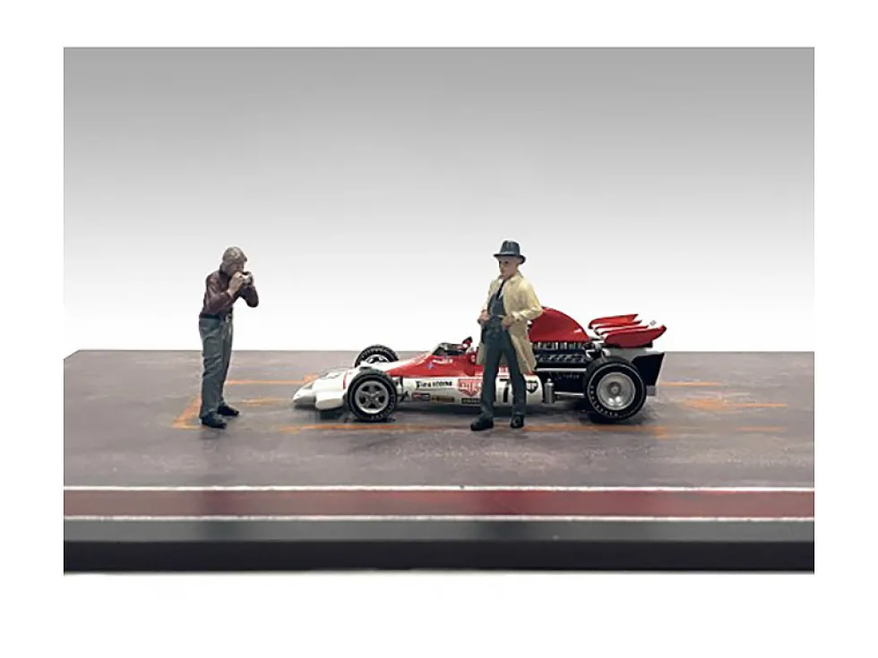 Race Day Two Diecast Figures Set 3 1/43 Scale Models American Diorama 38361