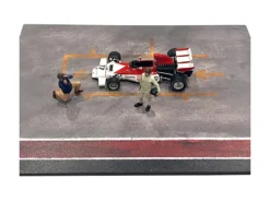Race Day Two Diecast Figures Set 1 1/43 Scale Models American Diorama 38359