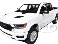 2019 RAM 1500 Laramie Crew Cab Pickup Truck White "Timeless Legends" Series 1/24 Diecast Model Car by Motormax