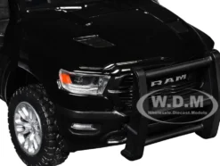 2019 RAM 1500 Laramie Crew Cab Pickup Truck Black and White with Flashing Light Bar and Front and Rear Lights and Sounds 1/27 Diecast Model Car by Motormax