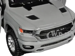2019 RAM 1500 Laramie Crew Cab Pickup Truck Gray Timeless Legends Series 1/27 Diecast Model Car Motormax 79357GRY