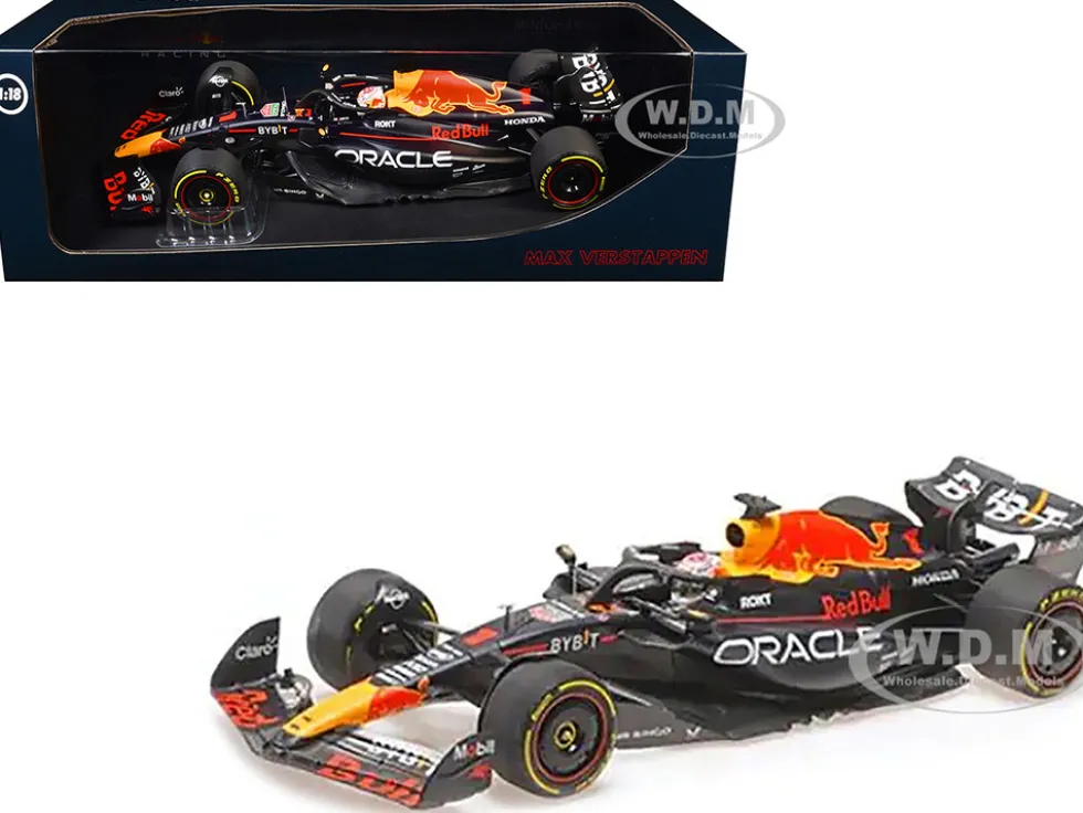 Red Bull Racing RB19 #1 Max Verstappen "Oracle" Winner F1 Formula One "Japanese GP" (2023) with Driver Limited Edition to 180 pieces Worldwide 1/18 Diecast Model Car by Minichamps