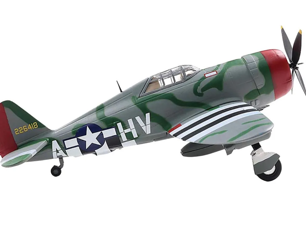 Republic P-47 Thunderbolt Fighter Aircraft "Lt. Col. Francis S. "Gabby" Gabreski" United States Army Air Forces 1/72 Diecast Model by Militaria Die Cast