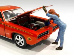 Retro Female Mechanic II Figurine 1/18 Scale Models American Diorama 38245