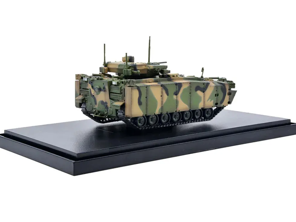 Russian Object 695 Kurganets 25 Infantry Fighting Vehicle with Four Kornet EM Guided Missiles Camouflage 1/72 Diecast Model Panzerkampf 12205PB