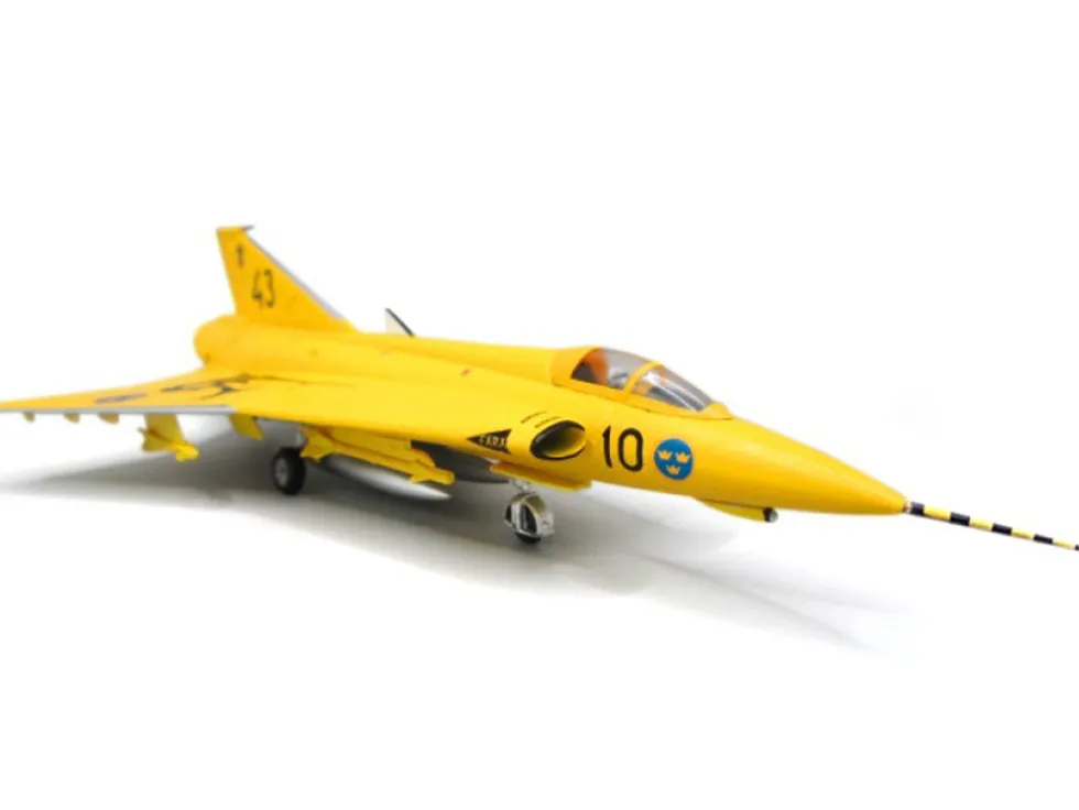 Saab J35J Draken Fighter Aircraft "43-10, 3 "Johan Gul" Squadron, 10 Wing, Final Flight Livery" (1997) Swedish Air Force 1/72 Diecast Model Airplane by Aviation 72