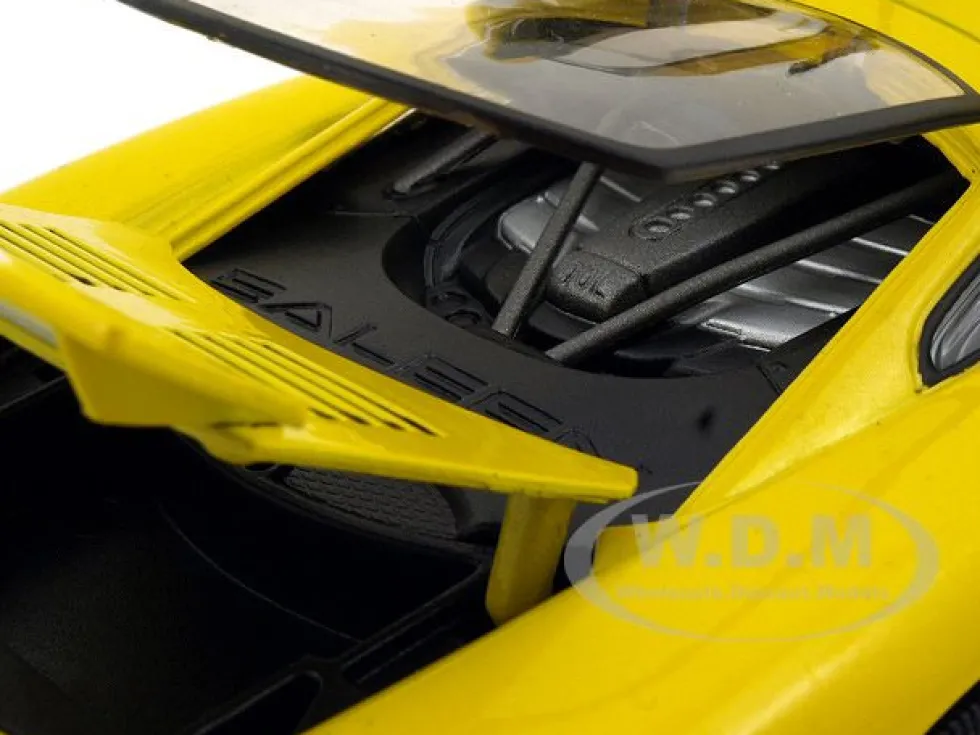 Saleen S7 Yellow 1/18 Diecast Model Car Motormax 73117