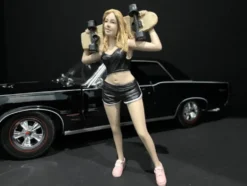 Skateboarder Figurine I for 1/24 Scale Models American Diorama 38340