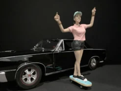 Skateboarder Figurine IV for 1/24 Scale Models American Diorama 38343
