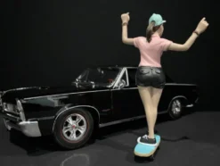 Skateboarder Figurine IV for 1/18 Scale Models American Diorama 38243