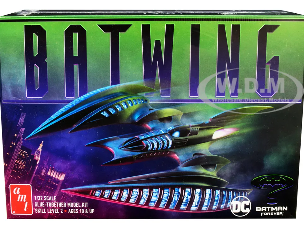 Skill 2 Model Kit Batwing Batman Forever 1995 Movie 1/32 Scale Model AMT AMT1290