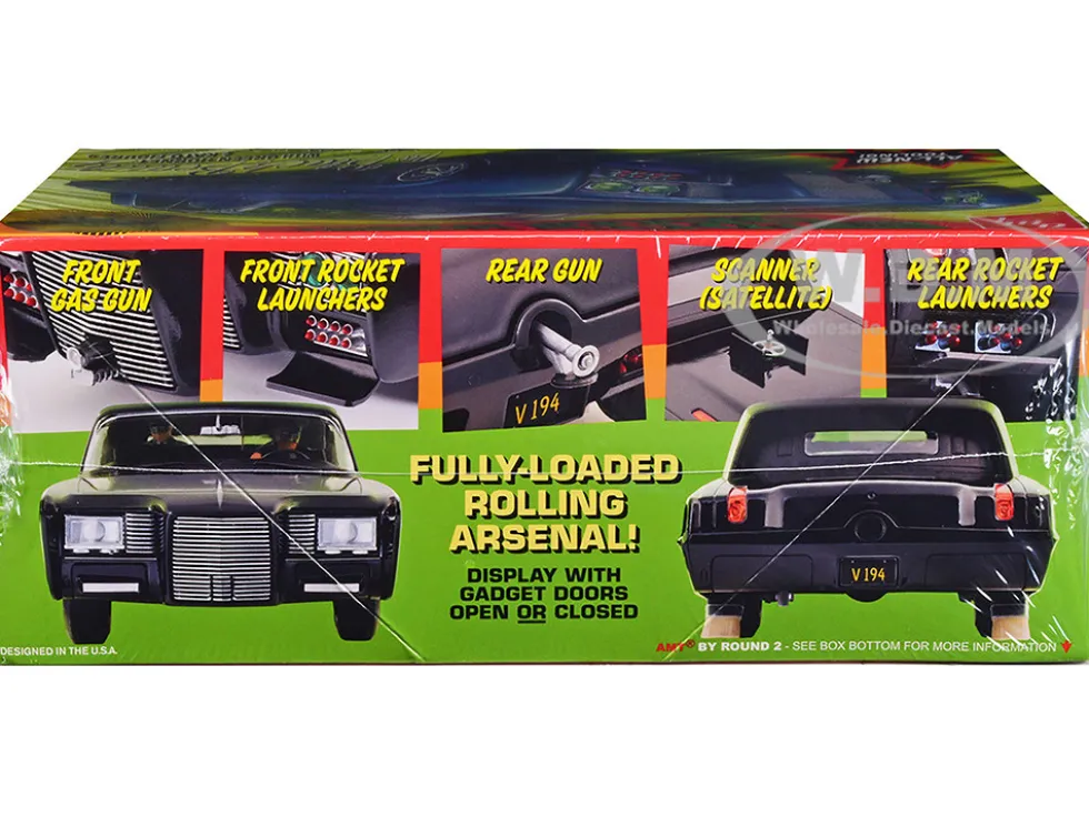 Skill 2 Model Kit Black Beauty The Green Hornet 1966 1967 TV Series with Green Hornet and Kato Figures 1/25 Scale Model AMT AMT1271