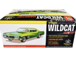 Skill 2 Model Kit 1970 Buick Wildcat Hardtop Craftsman Plus Series 1/25 Scale Model AMT AMT1379