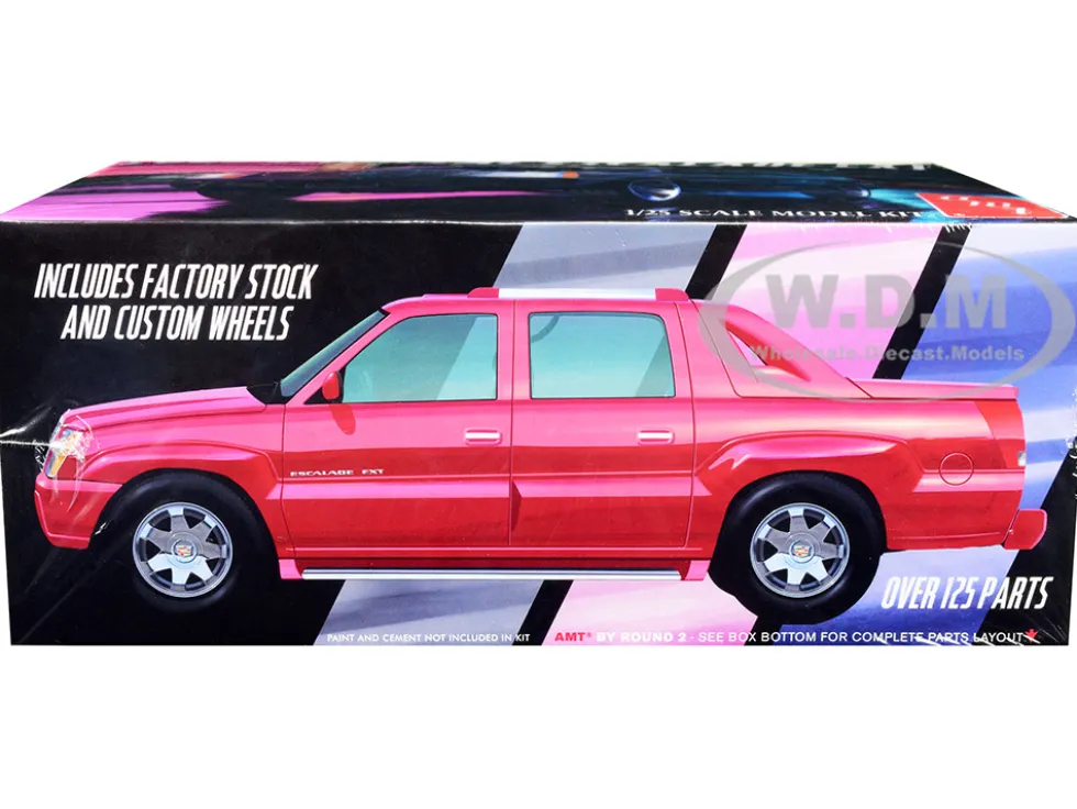 Skill 2 Model Kit 2005 Cadillac Escalade EXT 1/25 Scale Model AMT AMT1317