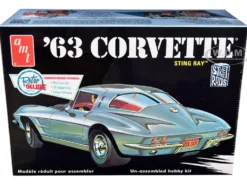 Skill 2 Model Kit 1963 Chevrolet Corvette Stingray 1/25 Scale Model AMT AMT861