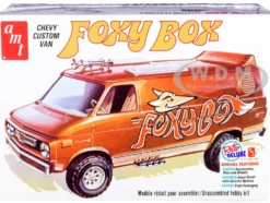 Skill 2 Model Kit Chevrolet Custom Van Foxy Box 1/25 Scale Model AMT AMT1265
