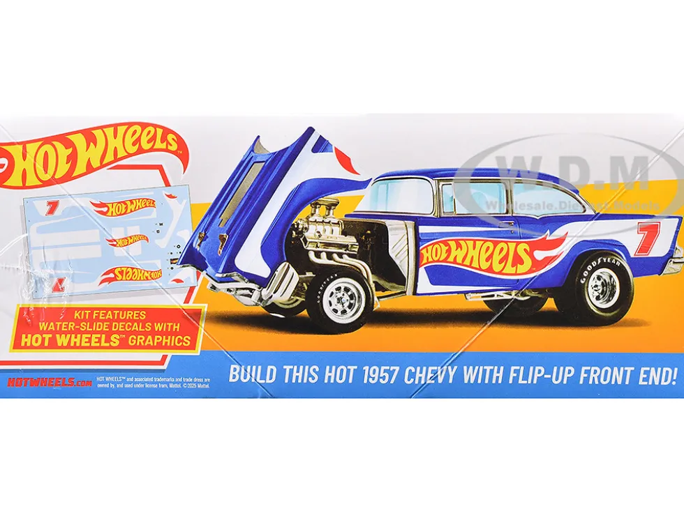 Skill 2 Model Kit 1957 Chevrolet Sedan Flip-Nose "Hot Wheels" 1/25 Scale Model by MPC