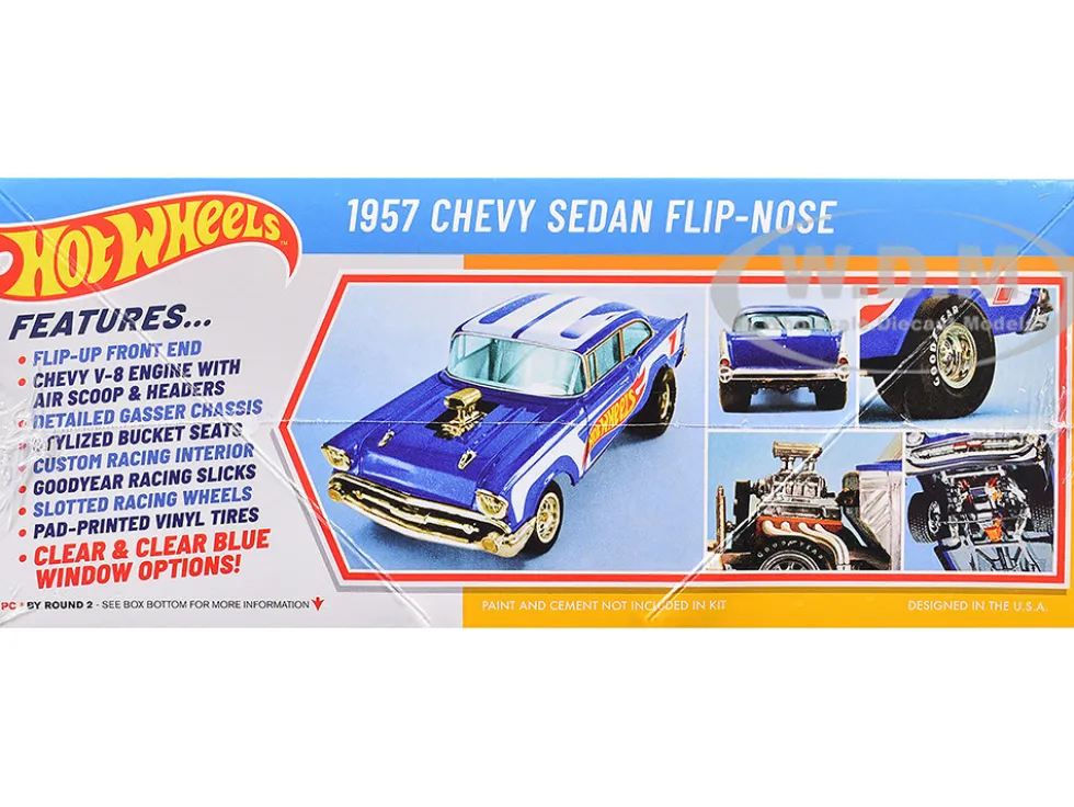 Skill 2 Model Kit 1957 Chevrolet Sedan Flip-Nose "Hot Wheels" 1/25 Scale Model by MPC