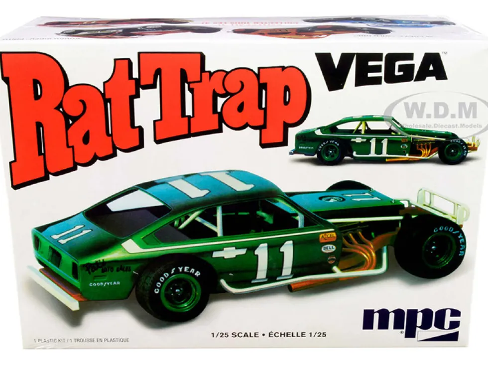 Skill 2 Model Kit Chevrolet Vega Modified Rat Trap 1/25 Scale Model MPC MPC905 M