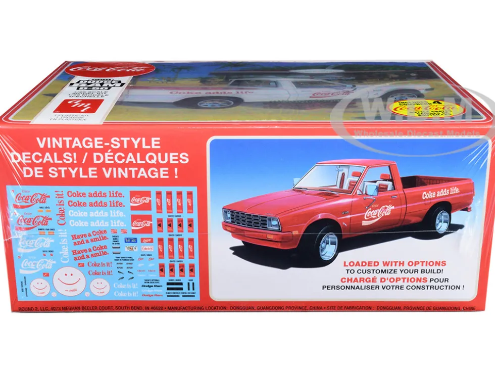 Skill 3 Model Kit 1980 Dodge Ram D-50 Pickup Truck Coca-Cola Four Bottle Crates 1/25 Scale Model AMT AMT1306M