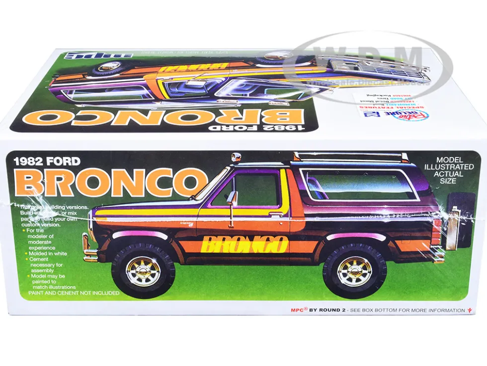 Skill 2 Model Kit 1982 Ford Bronco 1/25 Scale Model MPC MPC991